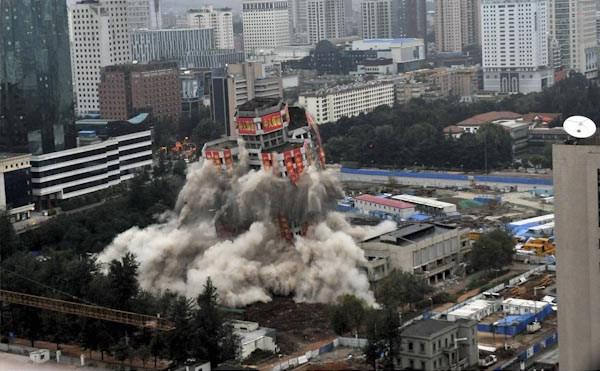 昆明工人文化宫老楼7日爆破
