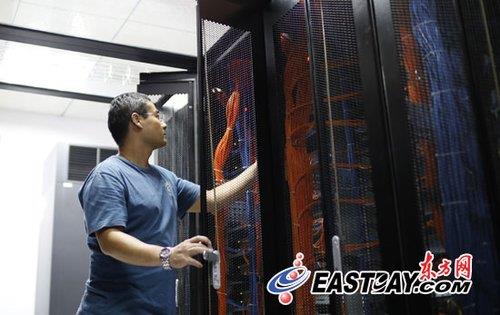 全球第一台拟态计算机在上海问世 灵感来自章鱼